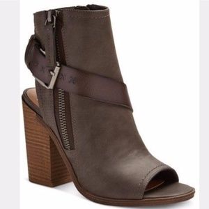 NWT Dolce Vita Booties